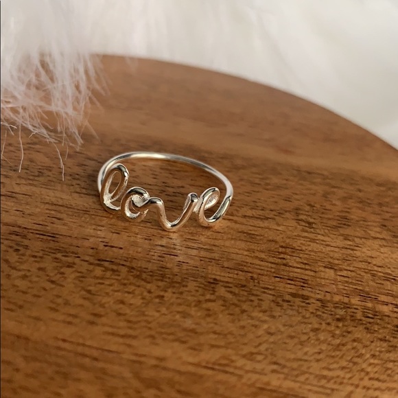 Sterling silver ring size 7 - Picture 2 of 7